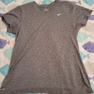 NWOT Nike Women's drifit shirt